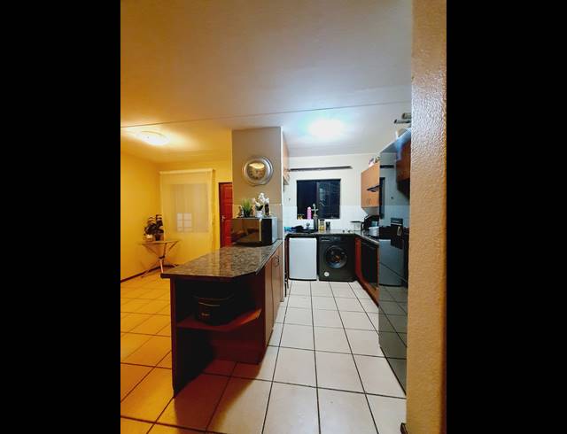2 BEDROOM APARTMENT RENTED IN HALFWAY GARDENS
